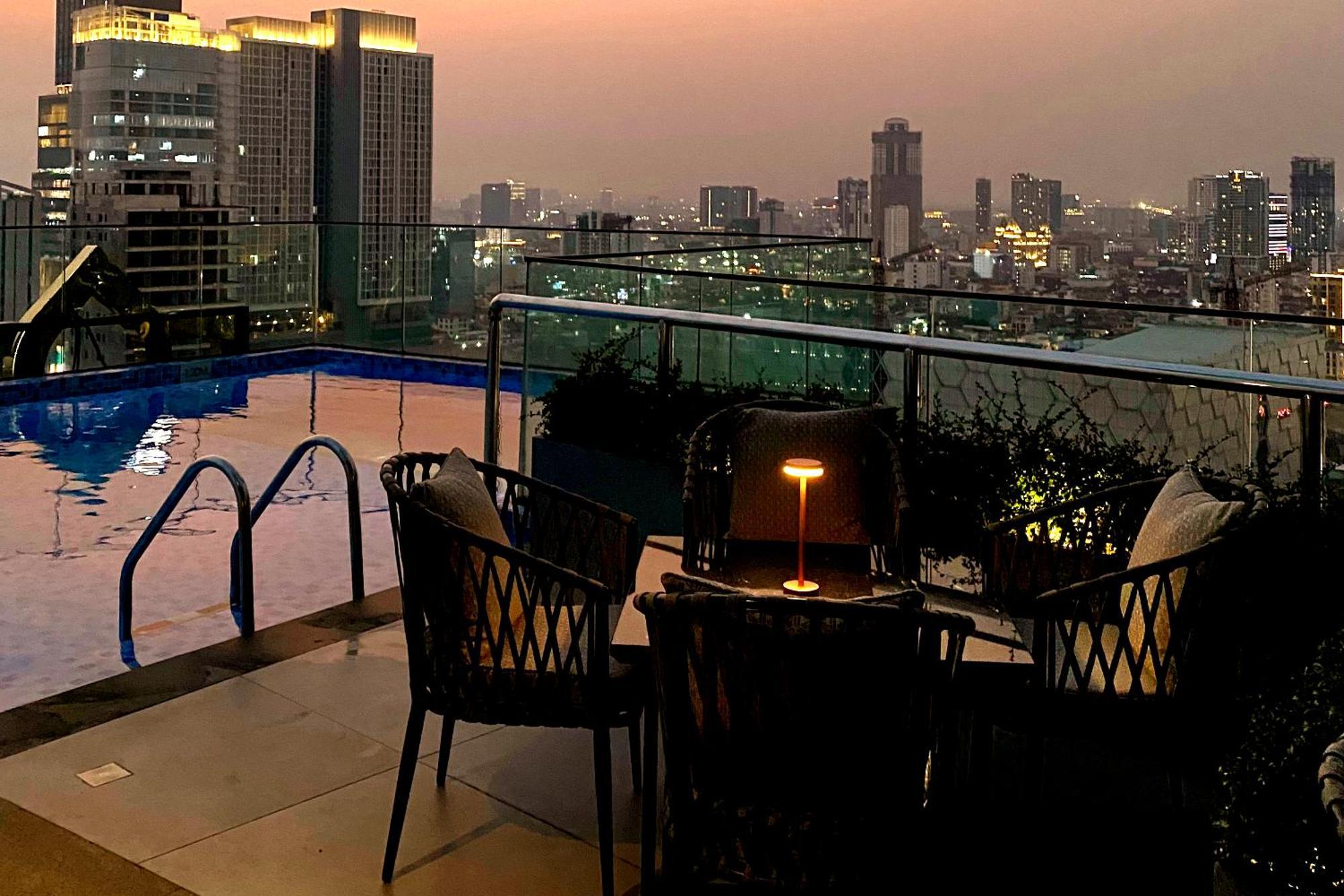 Luxcity & Hotel