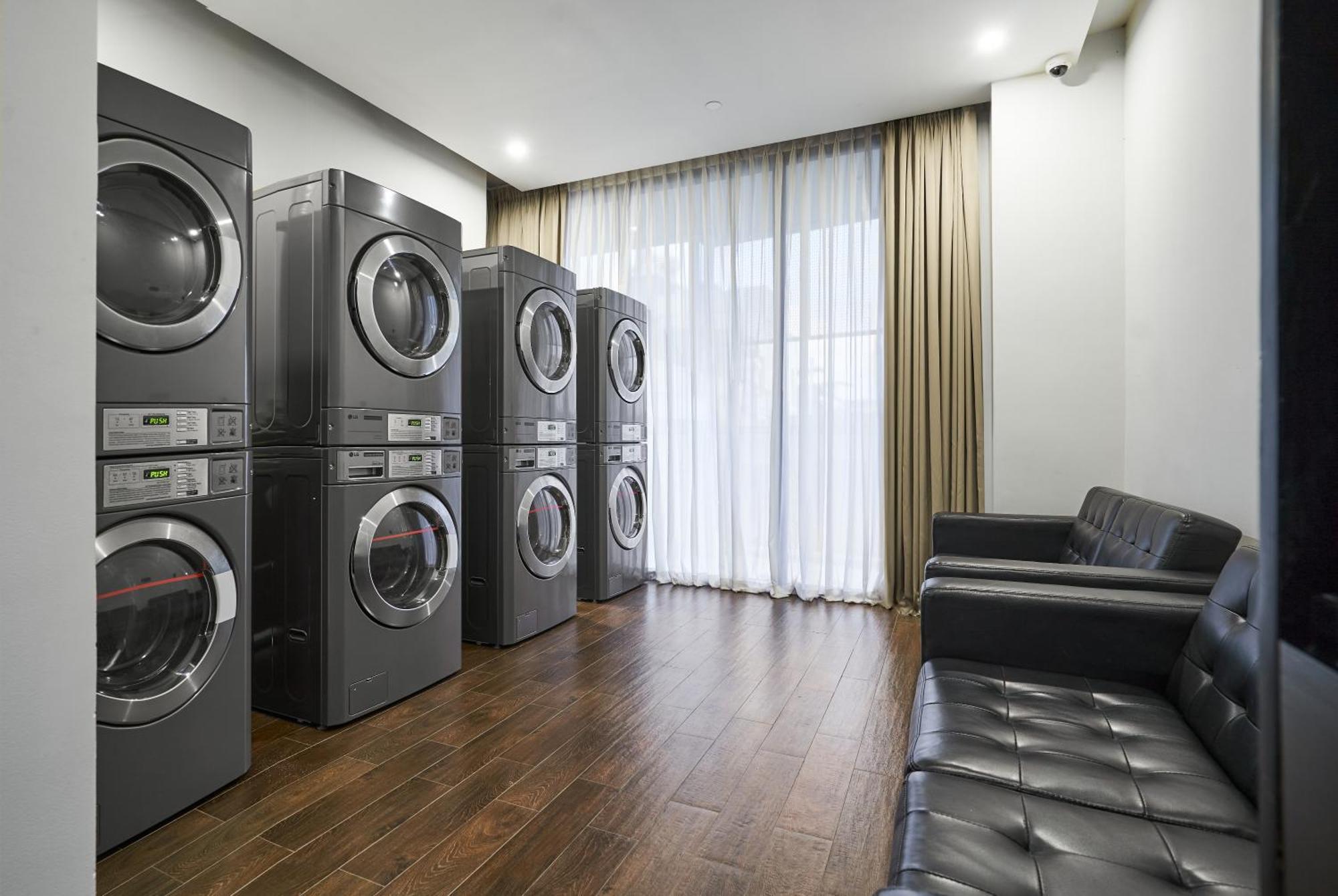 Hotel Luxcity & 4*