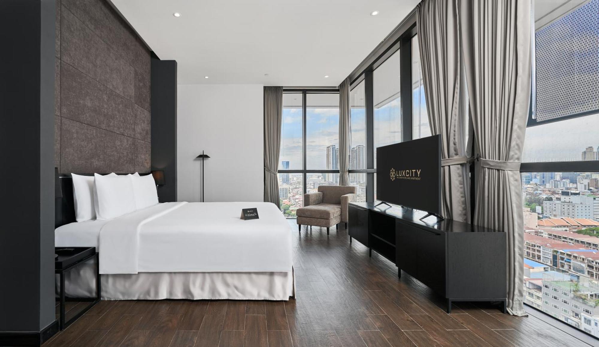 Luxcity & Phnom Penh